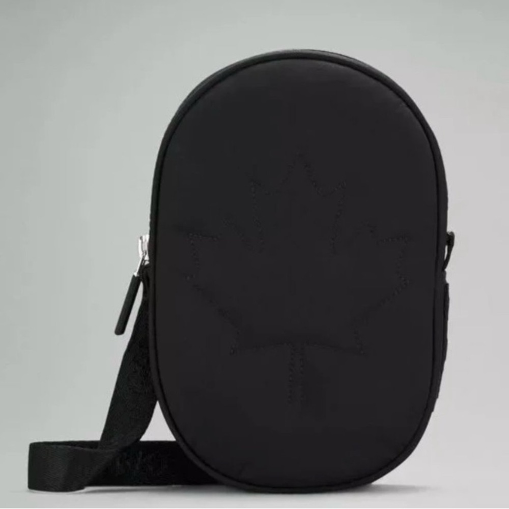 Lululemon crossbody - Team Canada Future Legacy